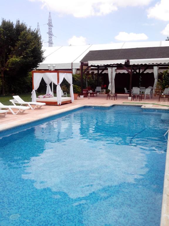 Complejo Hotelero Saga Manzanares Bagian luar foto