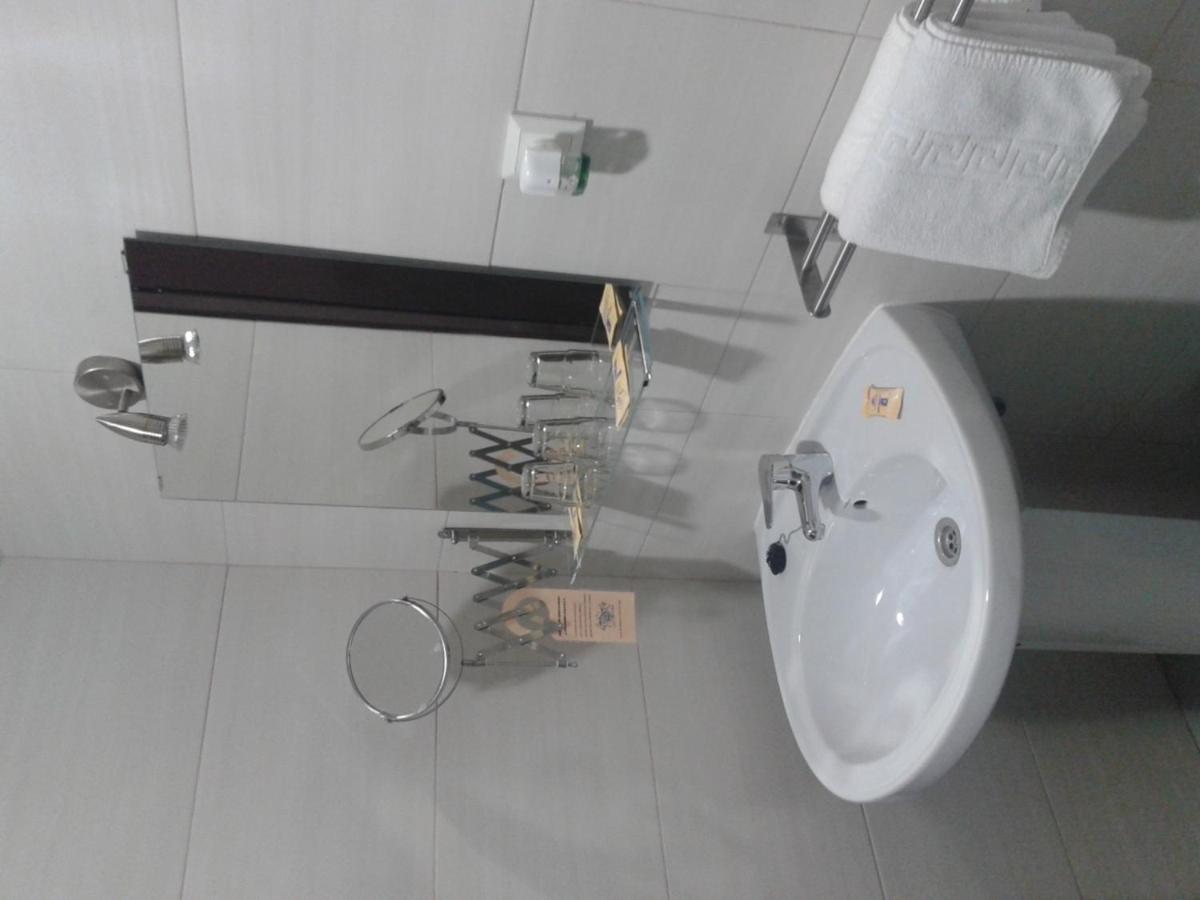 Complejo Hotelero Saga Manzanares Bagian luar foto